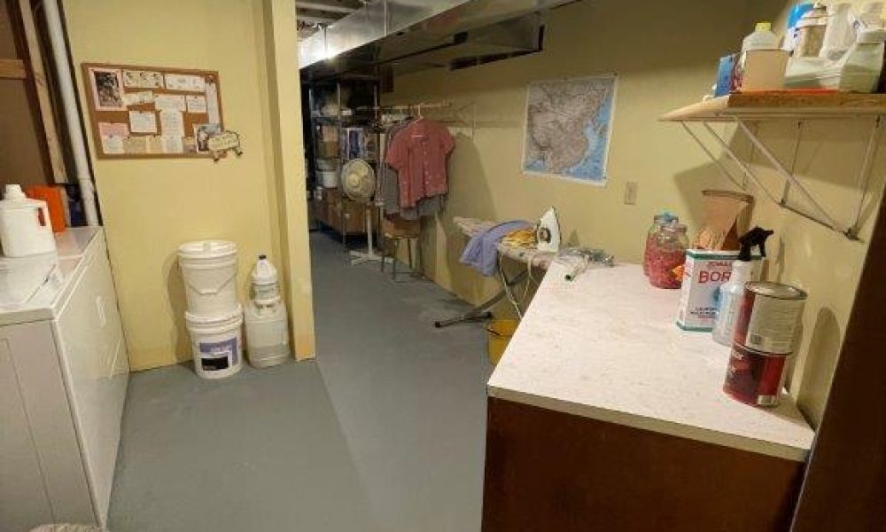 basement laundry 2